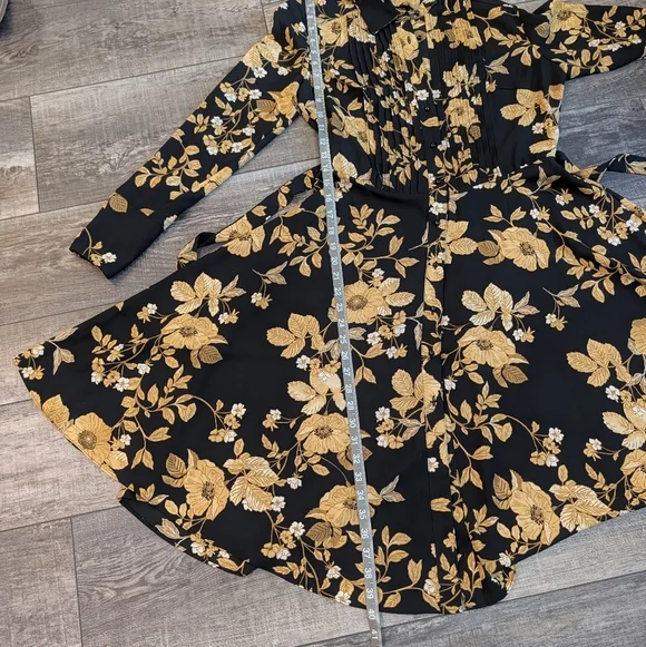 Nanette Lepore Elegant Black and Gold Floral Dress Sz 4 - Picture 10 of 10